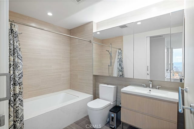 877 Francisco Street 4111, Los Angeles, CA 90017 — photo 21 of 39
