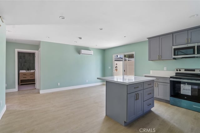 22241 Wyandotte, Canoga Park, CA 91303 — photo 28 of 44