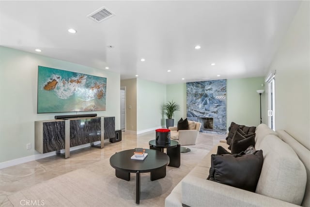 22241 Wyandotte, Canoga Park, CA 91303 — photo 9 of 44
