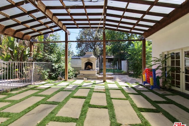 23460 Hatteras Street, Woodland Hills, CA 91367 — photo 18 of 25