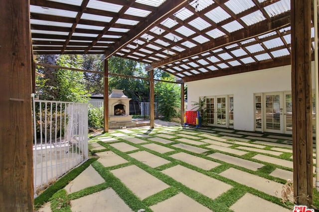 23460 Hatteras Street, Woodland Hills, CA 91367 — photo 19 of 25