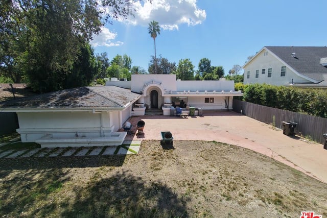 23460 Hatteras Street, Woodland Hills, CA 91367 — photo 3 of 25
