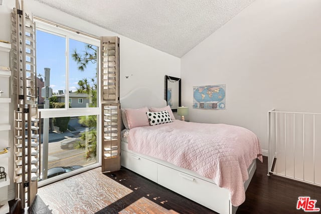 2338 S Beverly Glen Boulevard, Los Angeles, CA 90064 — photo 11 of 14