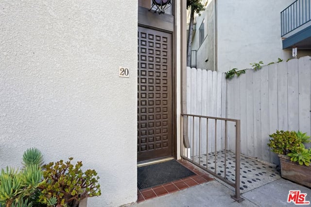 5951 Canterbury Drive 20, Culver City, CA 90230 — photo 17 of 21