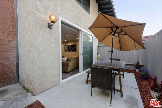 5951 Canterbury Drive 20, Culver City, CA 90230 — photo 2 of 21