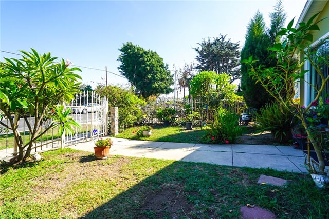 3415 S gramercy Place, Los Angeles, CA 90018 — photo 3 of 23