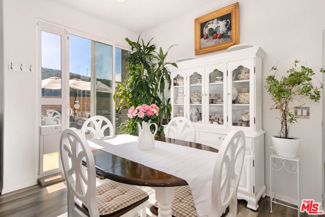 26070 Medici Court, Santa Clarita, CA 91350 — photo 11 of 37