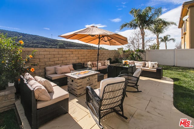 26070 Medici Court, Santa Clarita, CA 91350 — photo 14 of 37