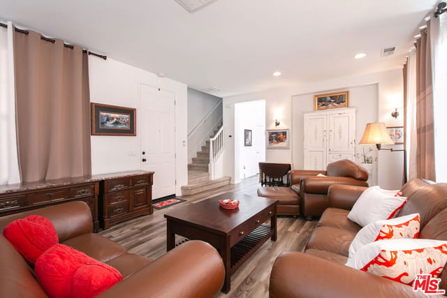 26070 Medici Court, Santa Clarita, CA 91350 — photo 5 of 37