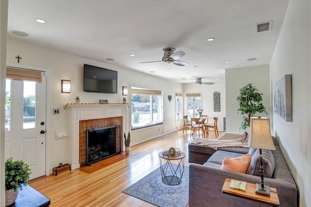 367 Eaton Drive, Pasadena, CA 91107 — photo 6 of 39