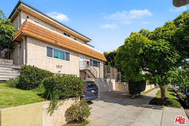 1917 11th Street 2, Santa Monica, CA 90404 — photo 2 of 27