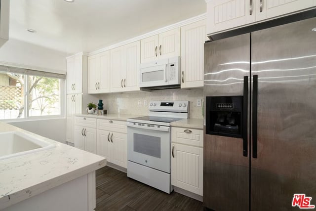 1917 11th Street 2, Santa Monica, CA 90404 — photo 8 of 27