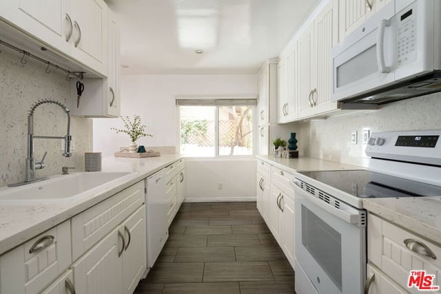 1917 11th Street 2, Santa Monica, CA 90404 — photo 9 of 27