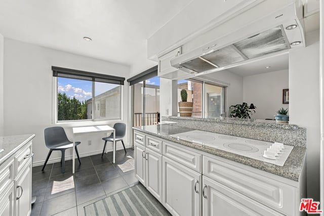 949 N Kings Road 309, West Hollywood, CA 90069 — photo 10 of 42