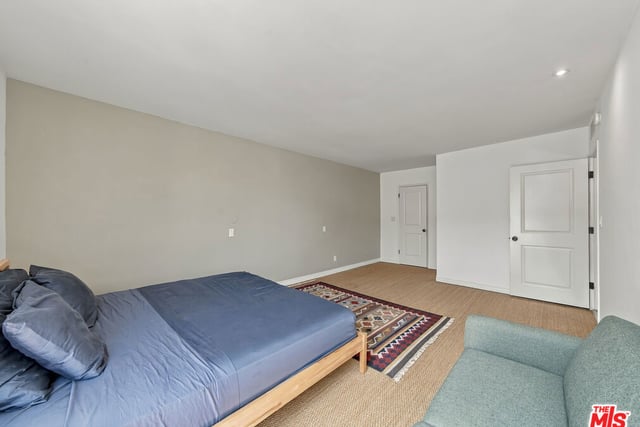 949 N Kings Road 309, West Hollywood, CA 90069 — photo 20 of 42
