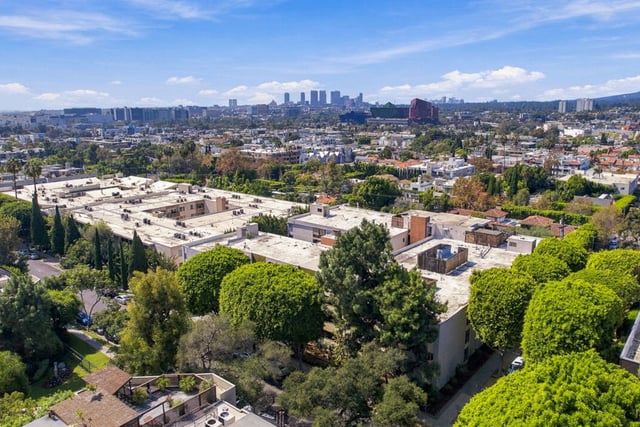 949 N Kings Road 309, West Hollywood, CA 90069 — photo 37 of 42