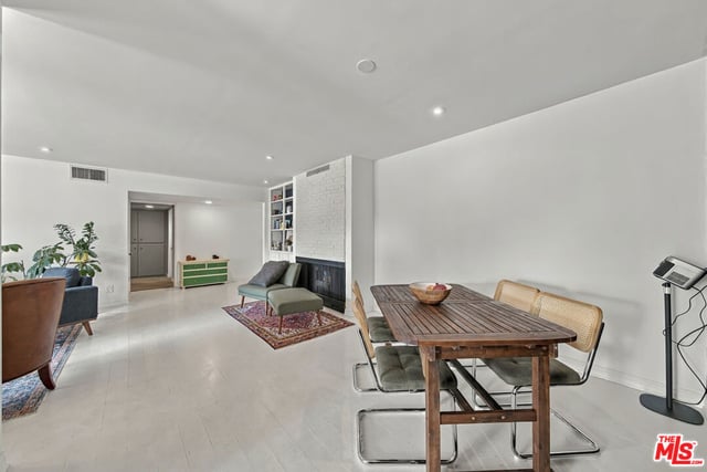 949 N Kings Road 309, West Hollywood, CA 90069 — photo 4 of 42