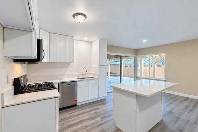 44721 Benald Street, Lancaster, CA 93535 — photo 10 of 42