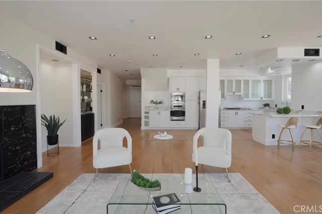 117 N Gale PH 5, Beverly Hills, CA 90211 — photo 8 of 29