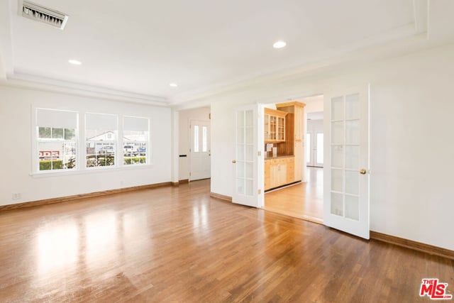 1221 N Frederic Street, Burbank, CA 91505 — photo 10 of 74