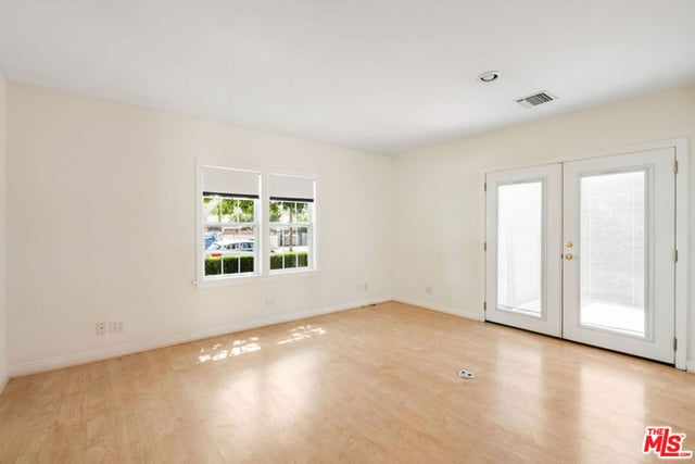 1221 N Frederic Street, Burbank, CA 91505 — photo 16 of 74