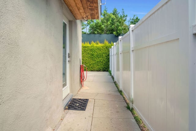 1221 N Frederic Street, Burbank, CA 91505 — photo 64 of 74