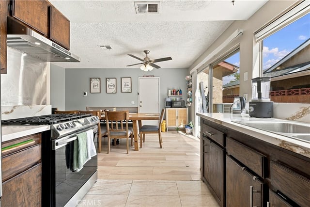2824 E Avenue R12, Palmdale, CA 93550 — photo 8 of 25