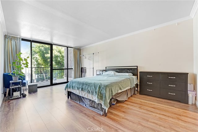 10966 Rochester Avenue 1B, Los Angeles, CA 90024 — photo 10 of 14