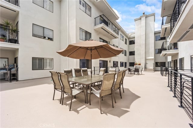 11928 Kiowa 105, Los Angeles, CA 90049 — photo 23 of 30