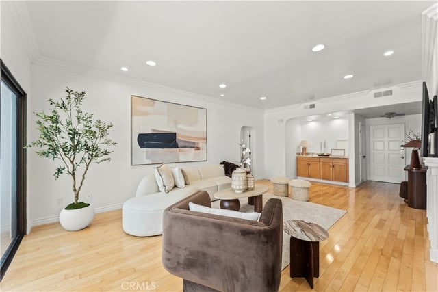 11928 Kiowa 105, Los Angeles, CA 90049 — photo 4 of 30