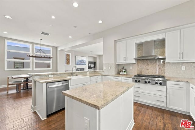 13071 Bluff Creek Drive, Los Angeles, CA 90094 — photo 20 of 70