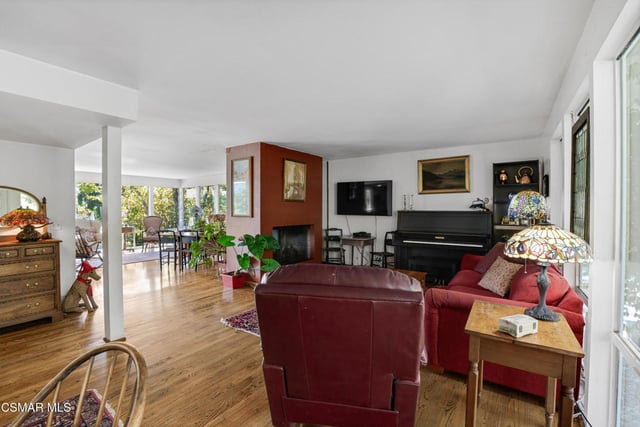1082 La Cresta Drive, Thousand Oaks, CA 91362 — photo 10 of 42