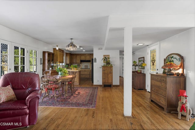 1082 La Cresta Drive, Thousand Oaks, CA 91362 — photo 11 of 42