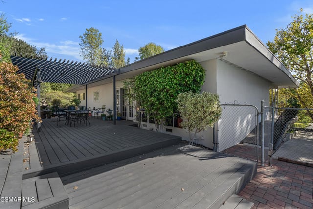1082 La Cresta Drive, Thousand Oaks, CA 91362 — photo 30 of 42