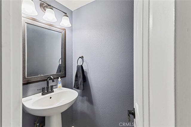 5703 Evergem Avenue, Palmdale, CA 93552 — photo 17 of 29