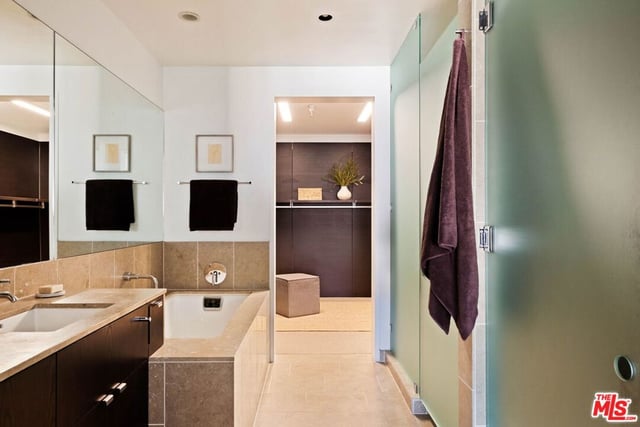 6250 Hollywood Boulevard 7G, Los Angeles, CA 90028 — photo 19 of 28