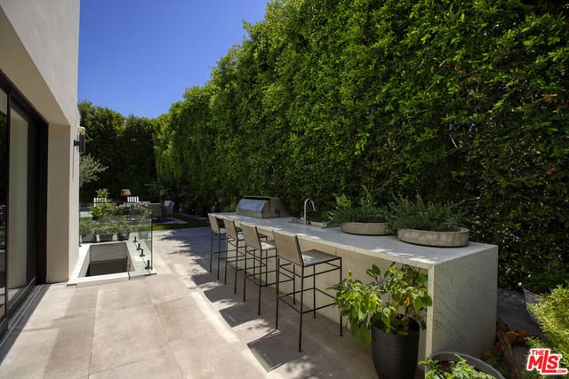 810 N Orlando Avenue, Los Angeles, CA 90069 — photo 15 of 33