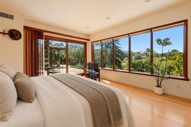 13201 Cheltenham, Sherman Oaks, CA 91423 — photo 24 of 43