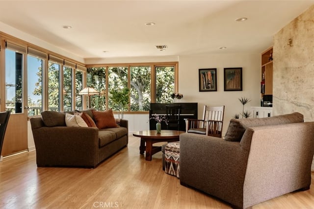 13201 Cheltenham, Sherman Oaks, CA 91423 — photo 5 of 43