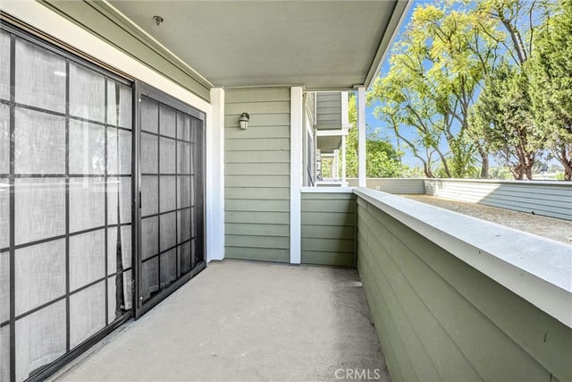6545 Reseda Boulevard 6, Reseda, CA 91335 — photo 26 of 32