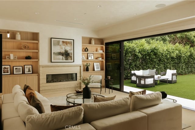 4273 Murietta Avenue, Sherman Oaks, CA 91423 — photo 8 of 30
