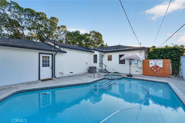 5103 Peabody Street, Long Beach, CA 90808 — photo 4 of 44