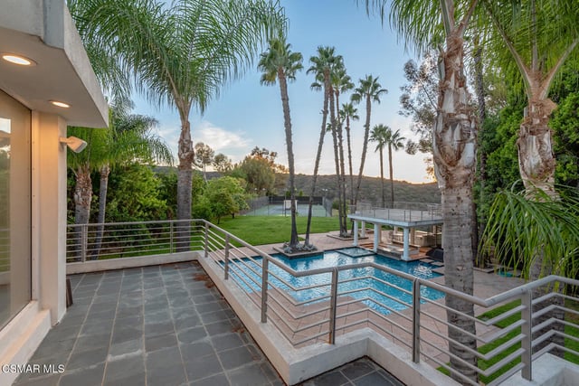 19808 Sleepyhollow Lane, Tarzana, CA 91356 — photo 27 of 38