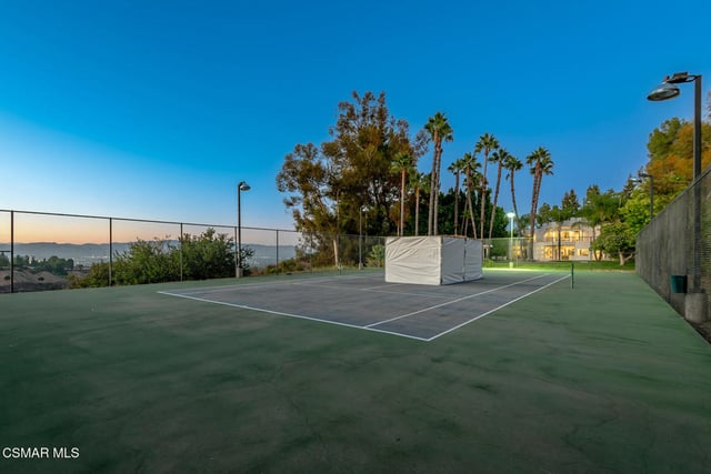 19808 Sleepyhollow Lane, Tarzana, CA 91356 — photo 33 of 38