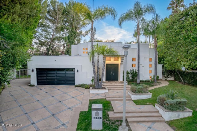19808 Sleepyhollow Lane, Tarzana, CA 91356 — photo 7 of 38
