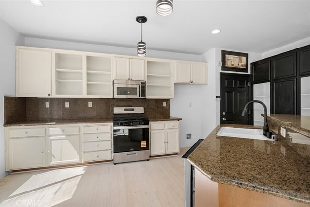 11465 Oakford Lane, Porter Ranch, CA 91326 — photo 10 of 35