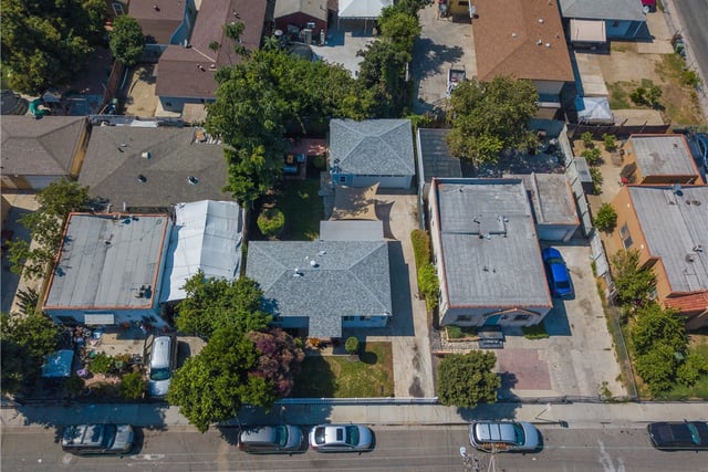 609 N Crane Avenue Avenue, Compton, CA 90221 — photo 9 of 32
