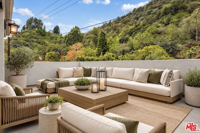 1100 N Beverly Glen Boulevard, Los Angeles, CA 90077 — photo 3 of 10