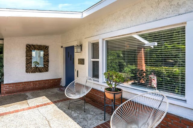 206 N Wilton Place, Los Angeles, CA 90004 — photo 4 of 23