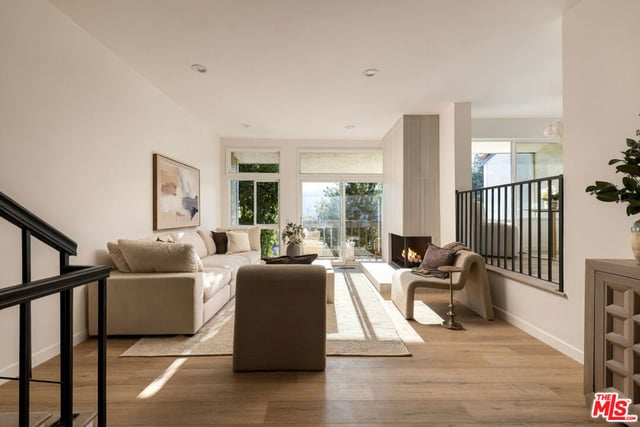 1698 Palisades Drive, Pacific Palisades, CA 90272 — photo 13 of 46